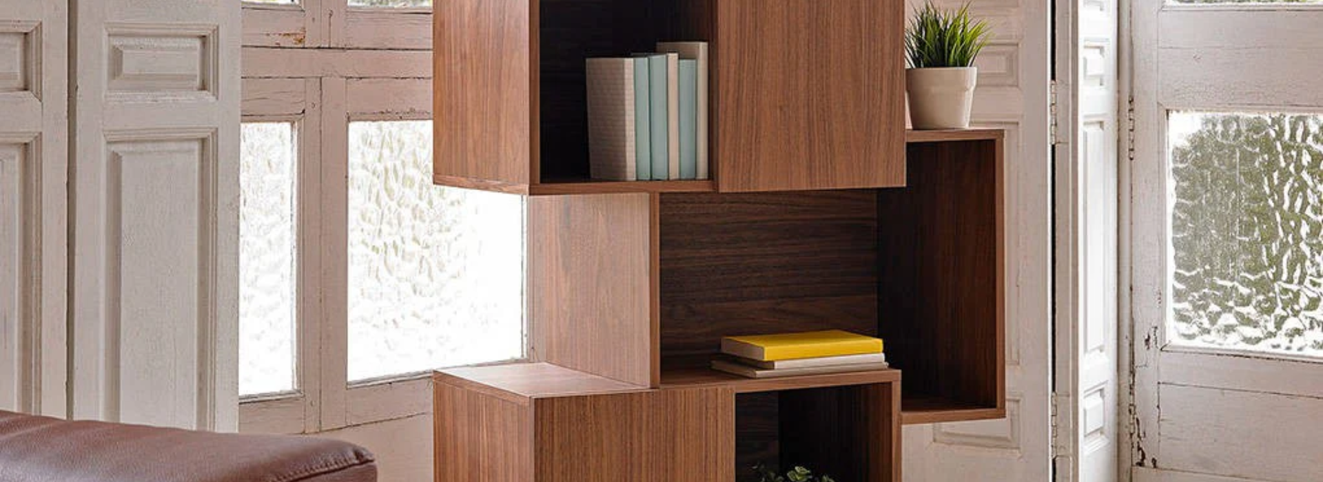 Cómo Decorar una Estantería con estilo paso a paso