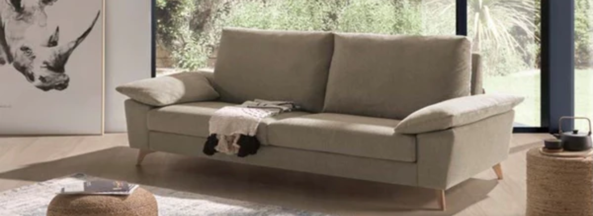 Descubre cómo colocar dos sofás en un salón