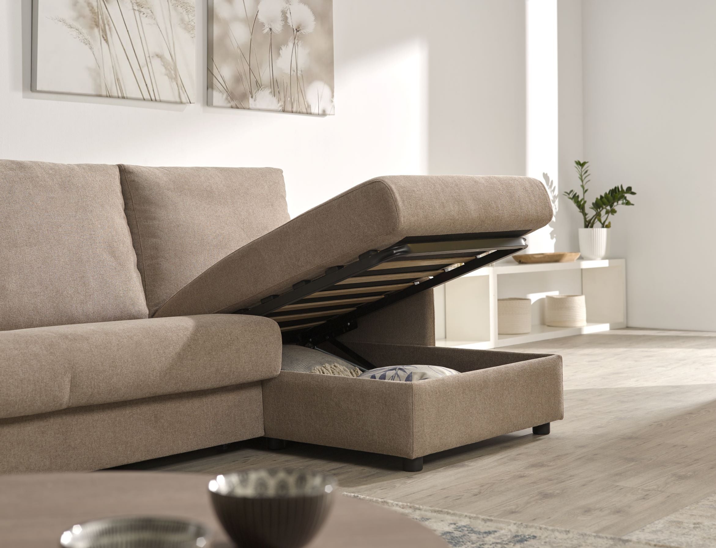 Sofá Chaiselongue con arcón