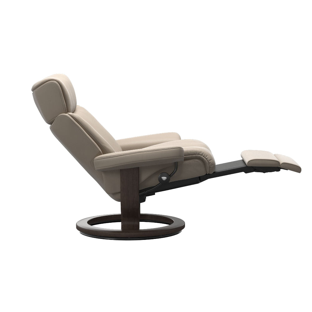 Sillón modelo MAGIC Classic Power™ Plus™ System Power™ de Stressless piel Paloma