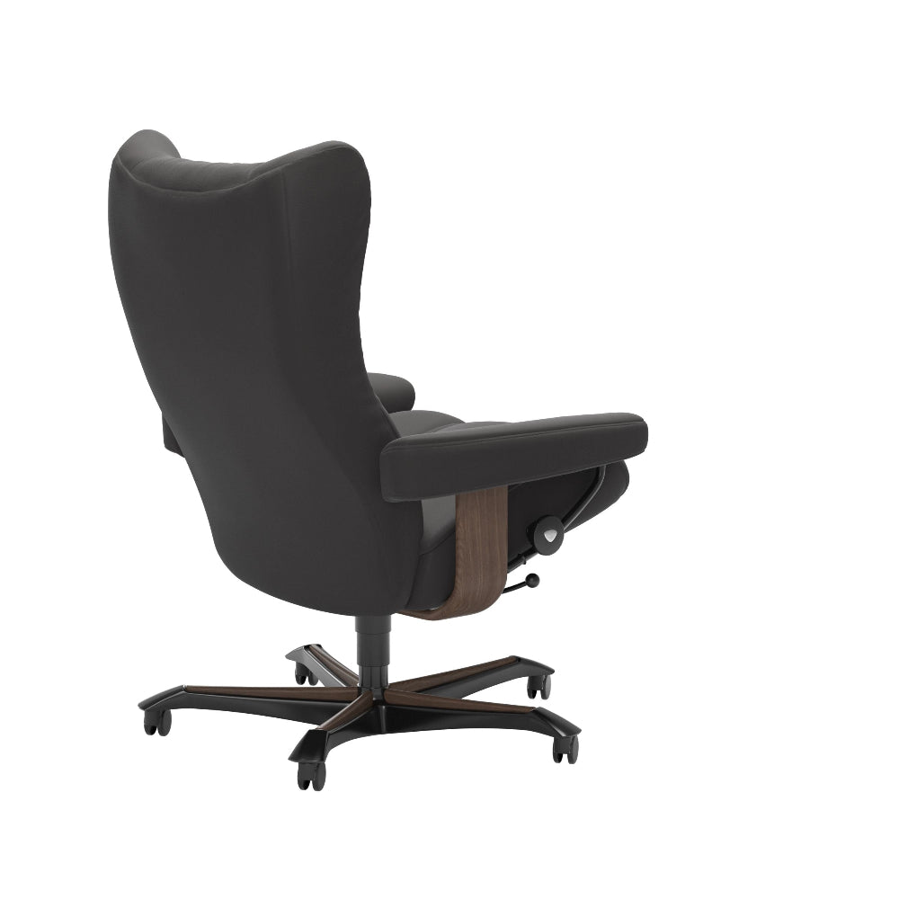 Sillón giratorio Stressless® modelo WING Home Office con reposacabezas ajustable