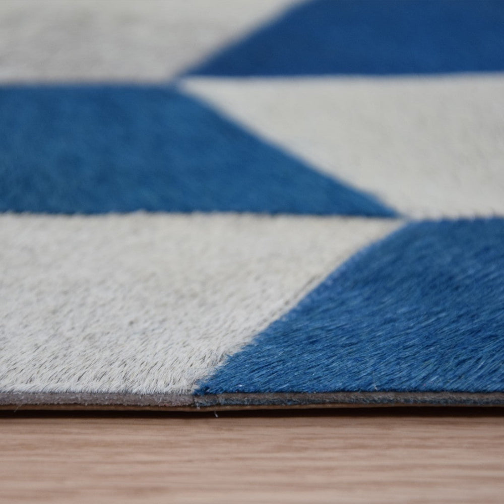detalle de Alfombra de diseño en piel Merengue Azul