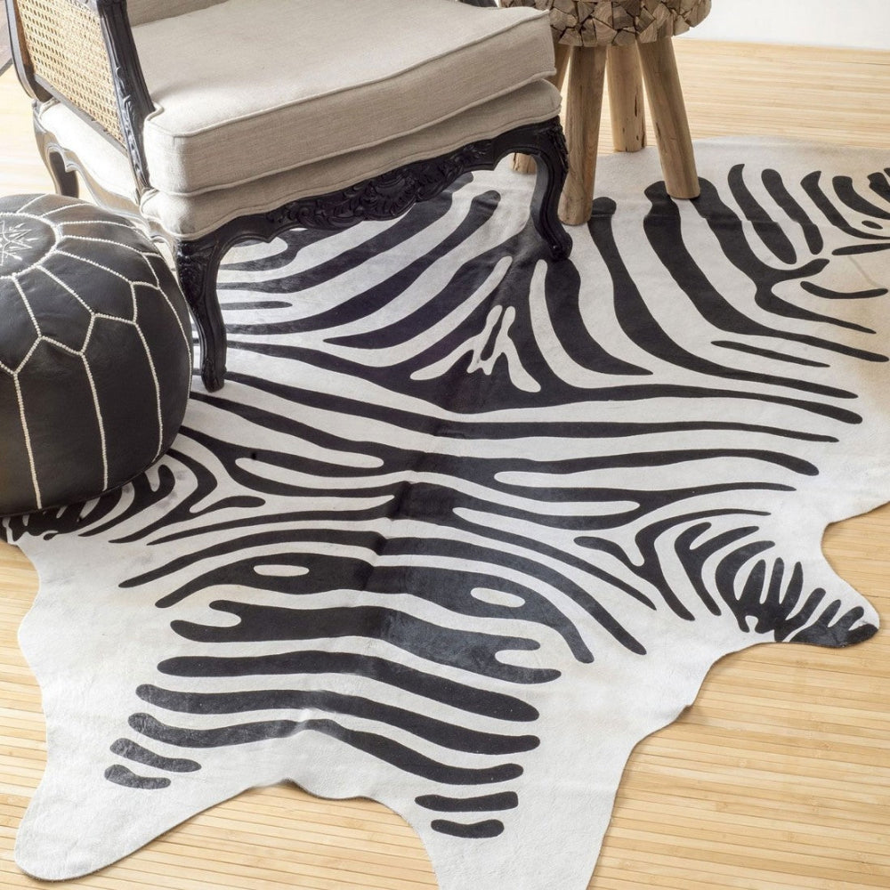 Alfombra de diseño en piel Exotic dibujo A en un salon