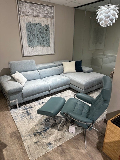 Chaiselongue modelo ACAPULCO con 2 asientos relax motorizados en tela Aquaclean