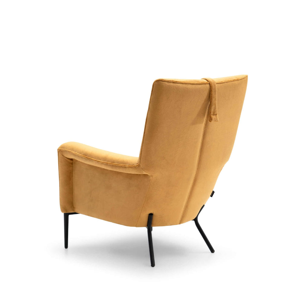 Butaca de diseño ligero modelo AGATHA