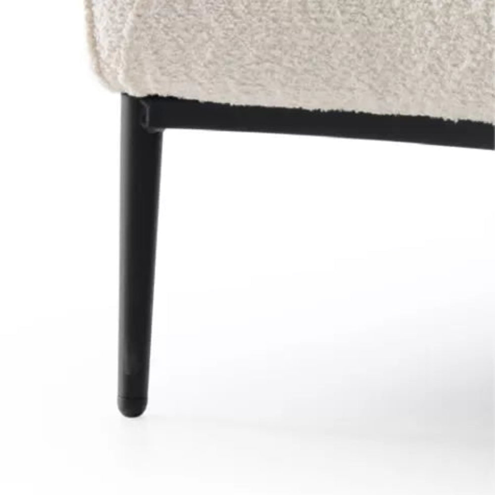 Butaca de diseño ligero modelo AGATHA