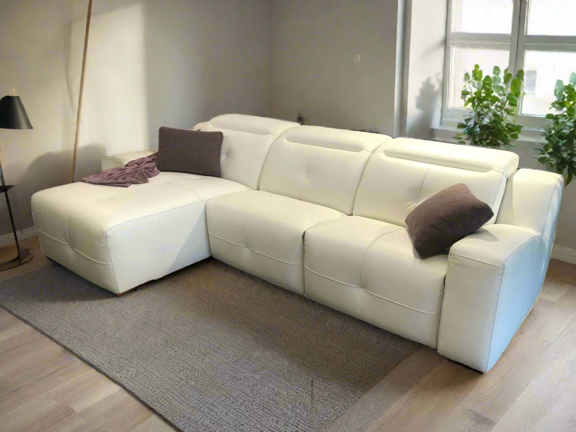 Chaiselongue modelo TRESOR con 2 asientos relax en piel