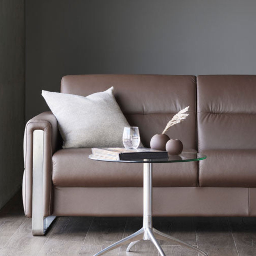 Sofá 2 plazas modelo FIONA Stressless® Comfort Zones™ Brazo METAL piel Paloma