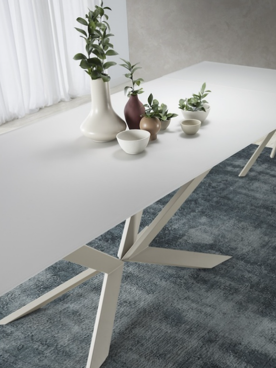 Mesa comedor de diseño extensible modelo RTMTN