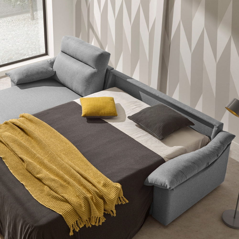 Sofá cama con chaiselongue modelo BERTON tapizado Aquaclean