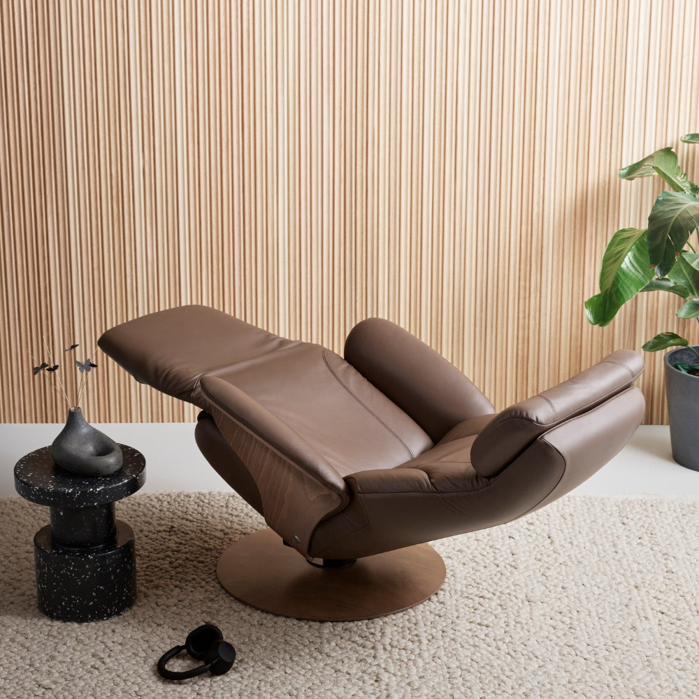 Sillón Stressless modelo ADAM Plus™ System Power™ Pie Disc Piel Paloma