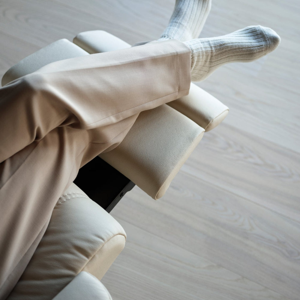 Sillón modelo CONSUL Classic Power™ Plus™ System Power™ de Stressless piel Paloma
