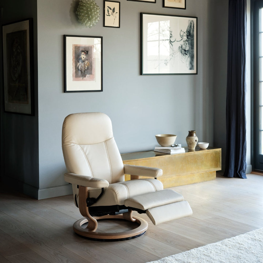 Sillón modelo CONSUL Classic Power™ Plus™ System Power™ de Stressless piel Paloma
