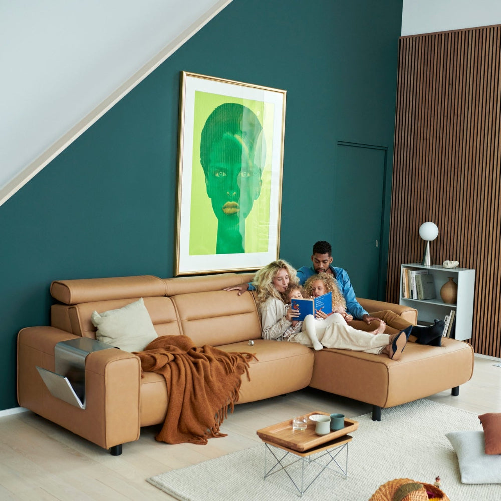 Sofá chaiselongue (M) Long Seat modelo EMILY Stressless® Power™ Brazo Ancho piel Paloma