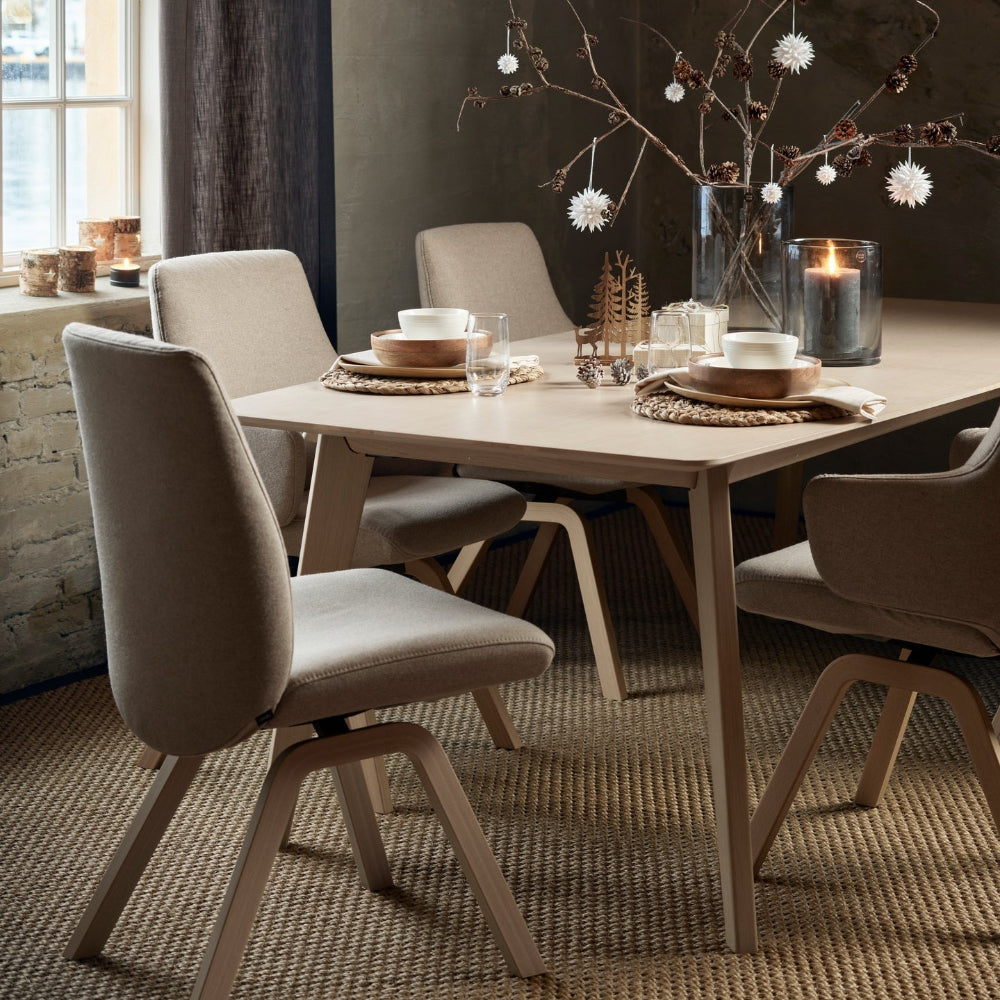 Silla de comedor Stressless® modelo LAUREL D200 sin brazos Pie de Madera