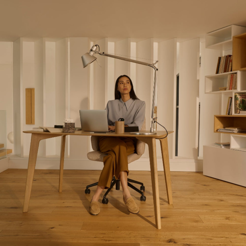 Sillón giratorio Stressless® modelo LAUREL respaldo bajo con brazos Home Office