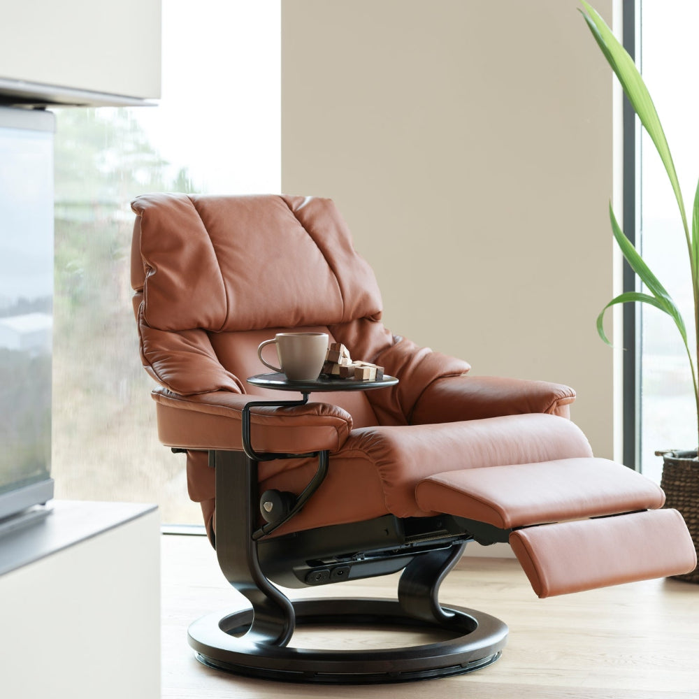 Sillón modelo RENO Classic Power™ Plus™ System Power™ de Stressless piel Paloma