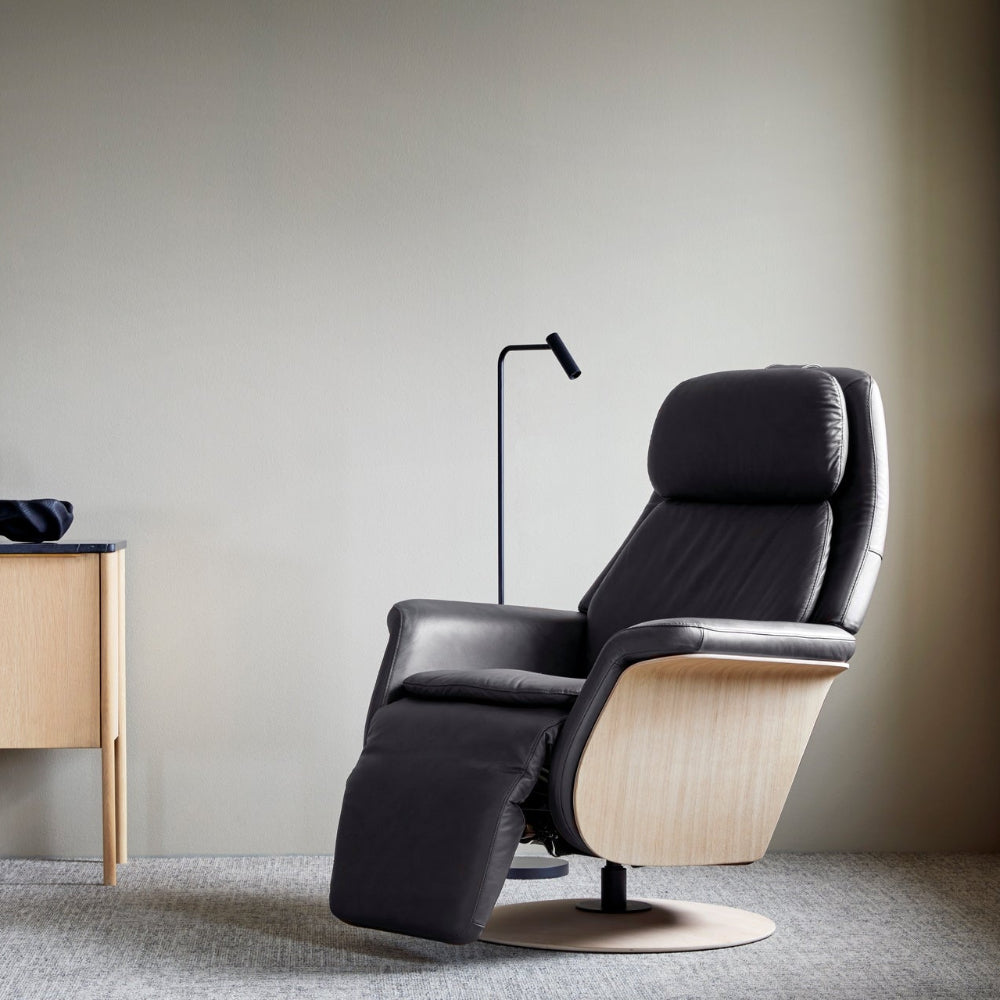 Sillón modelo SAM WOOD Pie Disc Plus™ System Power™ con calefacción piel Batick