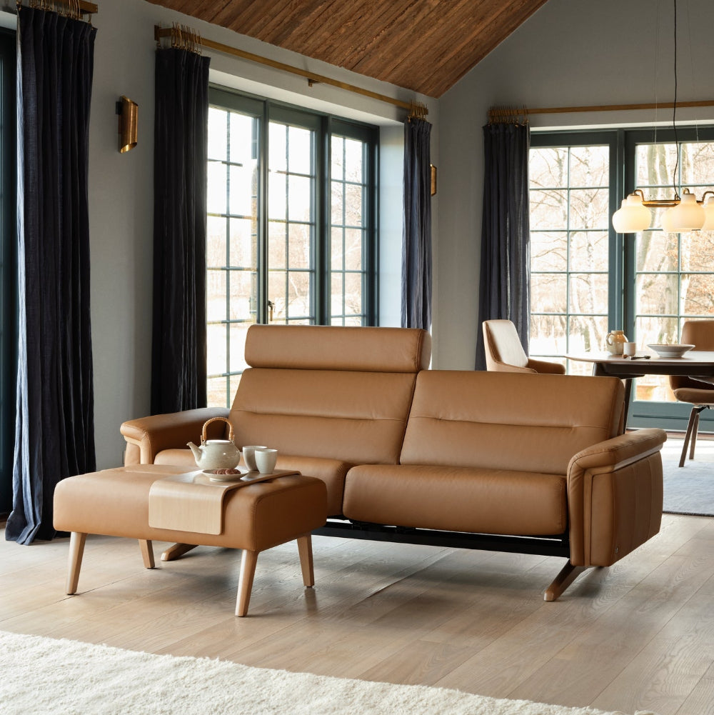 Sofá 2 plazas modelo STELLA WOOD Stressless® Comfort Zones™ piel Batick