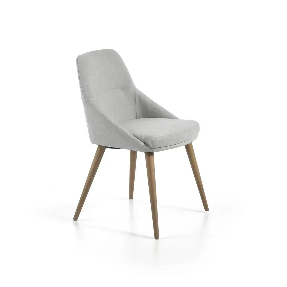 Silla de diseño patas madera