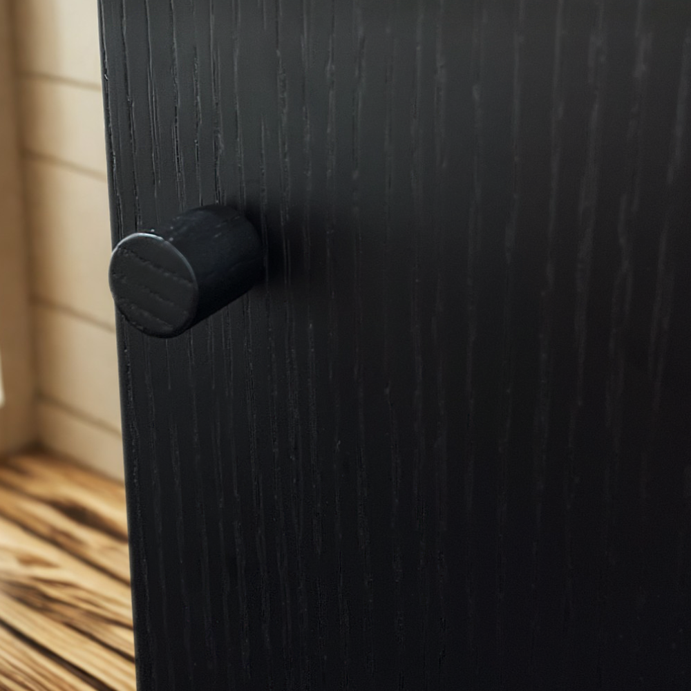 Aparador de Roble Negro con 4 Puertas y Estanterías