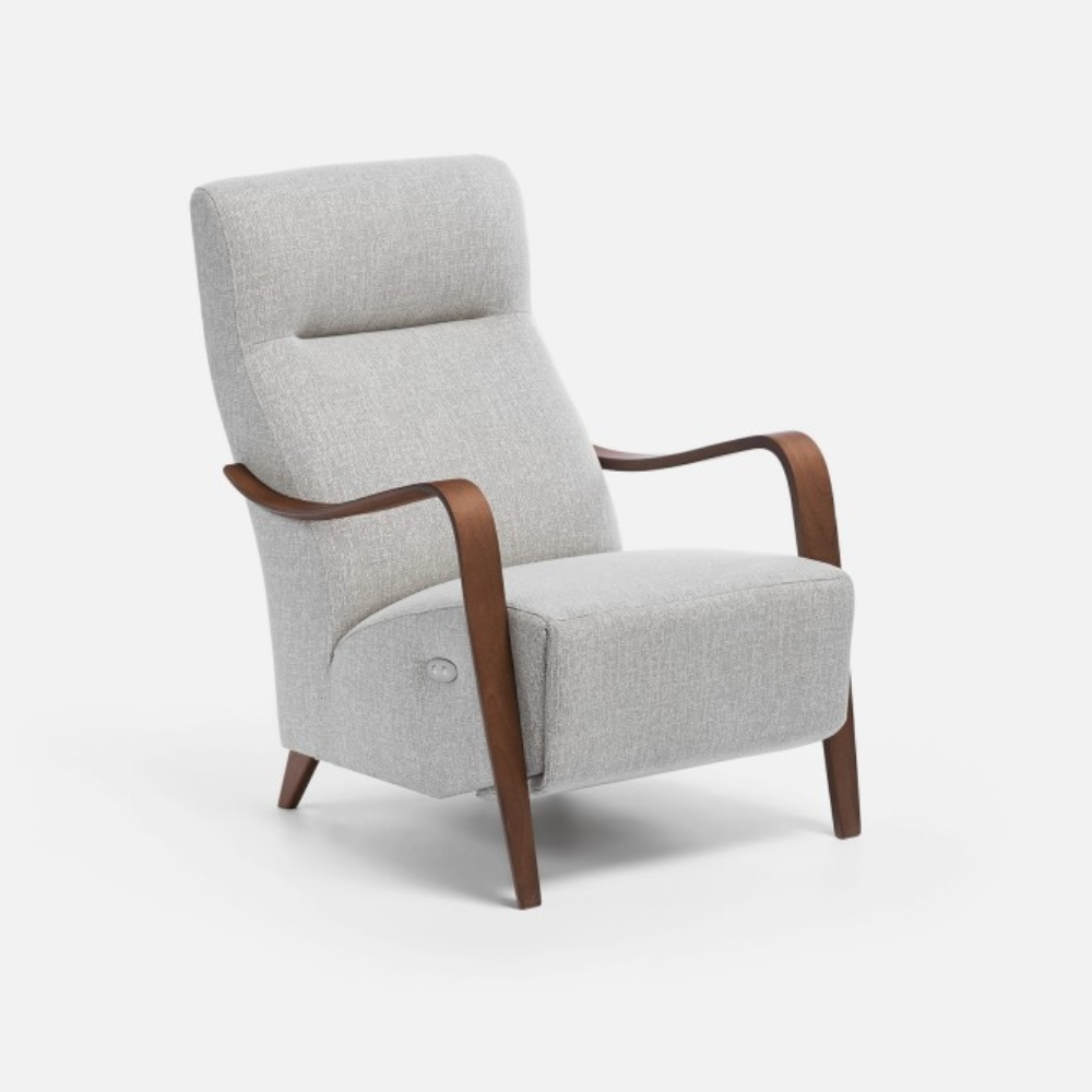 Butaca de diseño con apertura motorizada en reposapies modelo SIGMUND