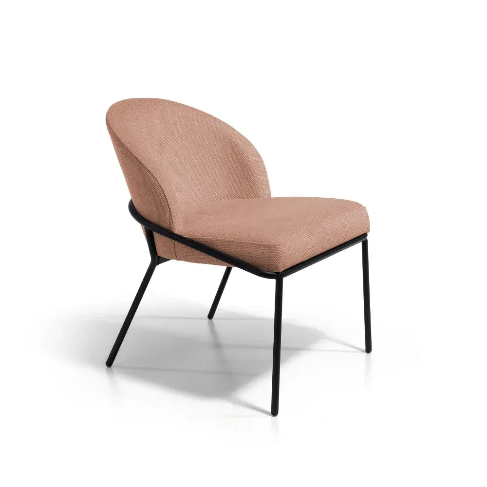 Silla de diseño estructura metal negro