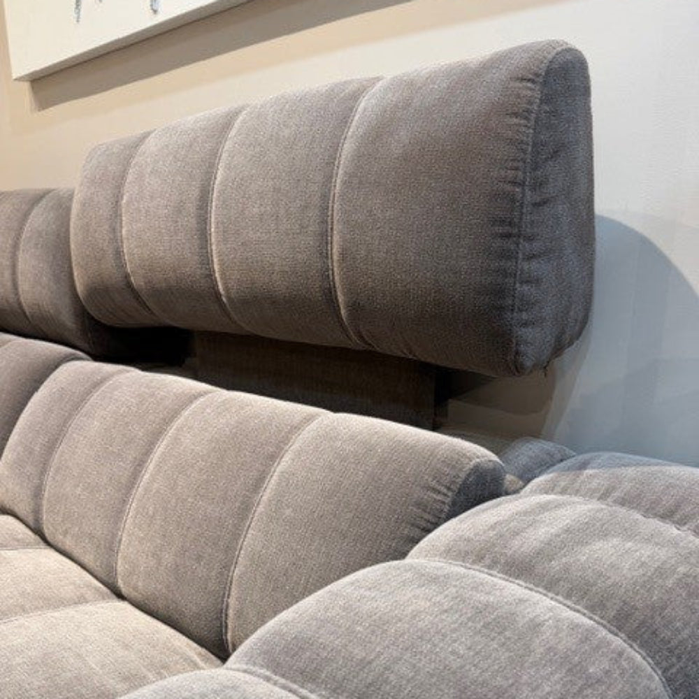 Sofá relax de diseño modelo HAMPTON con cabezal eléctrico ajustable