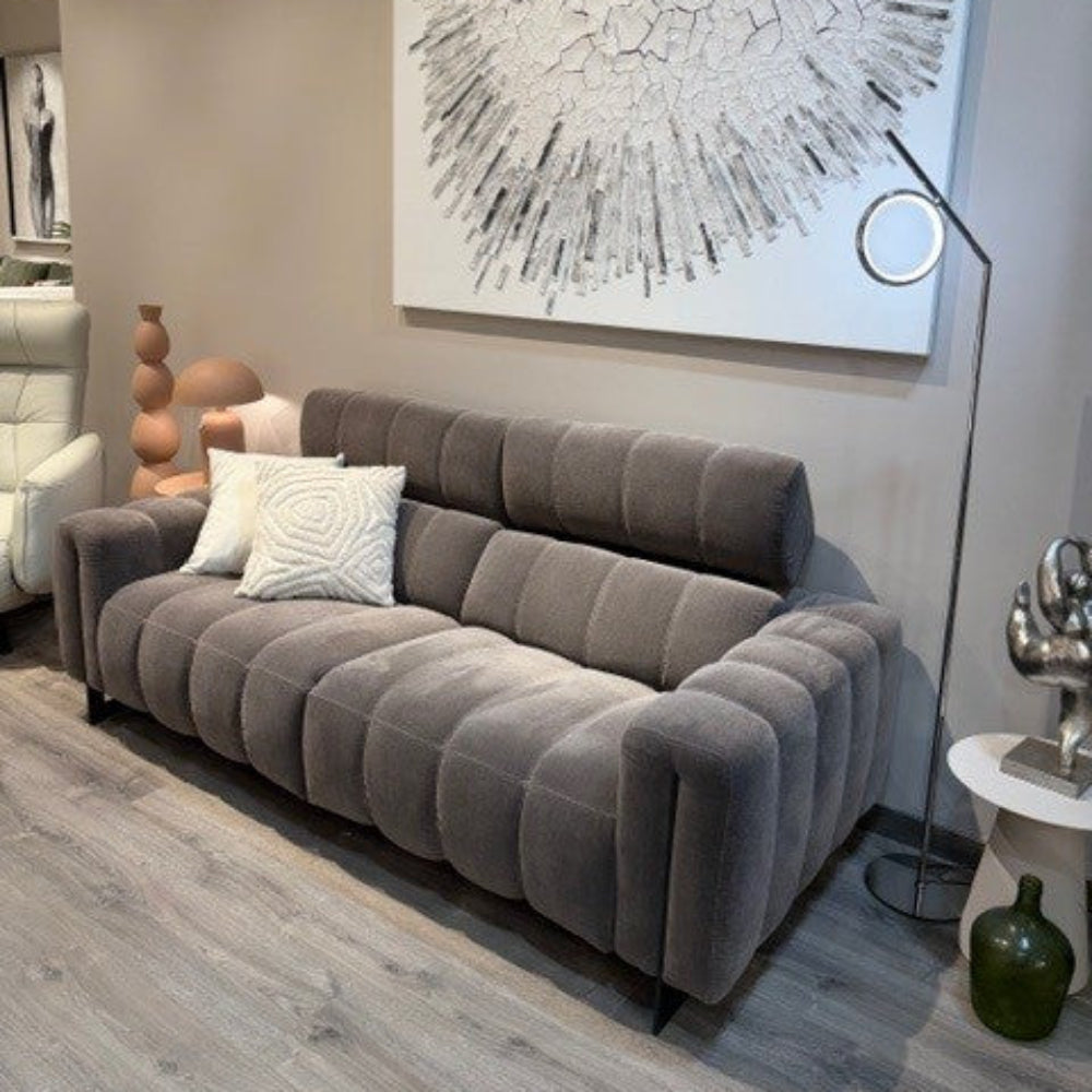 Sofá relax de diseño modelo HAMPTON con cabezal eléctrico ajustable