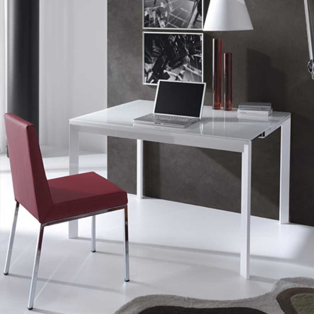 mesa convertible blanca en formato escritorio con un tablero de extension