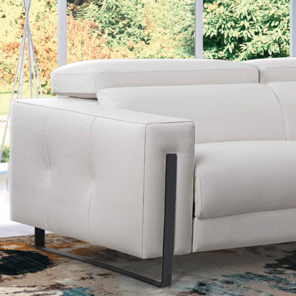 Sofa de diseño modelo Norman 4 Disponible en nuestras tiendas de diseño Sidivani en Madrid y en nuestra web