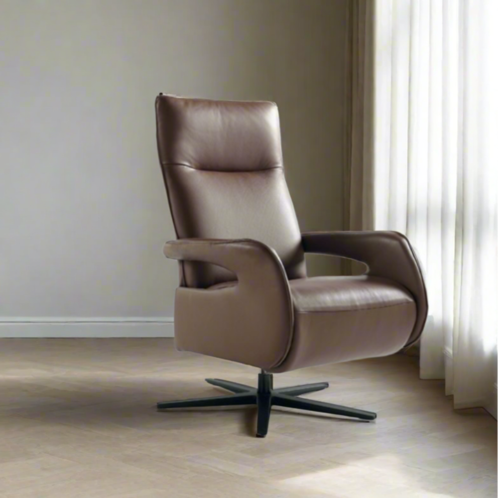 Butaca giratoria de diseño con sistema relax manual modelo MAGGIE en piel