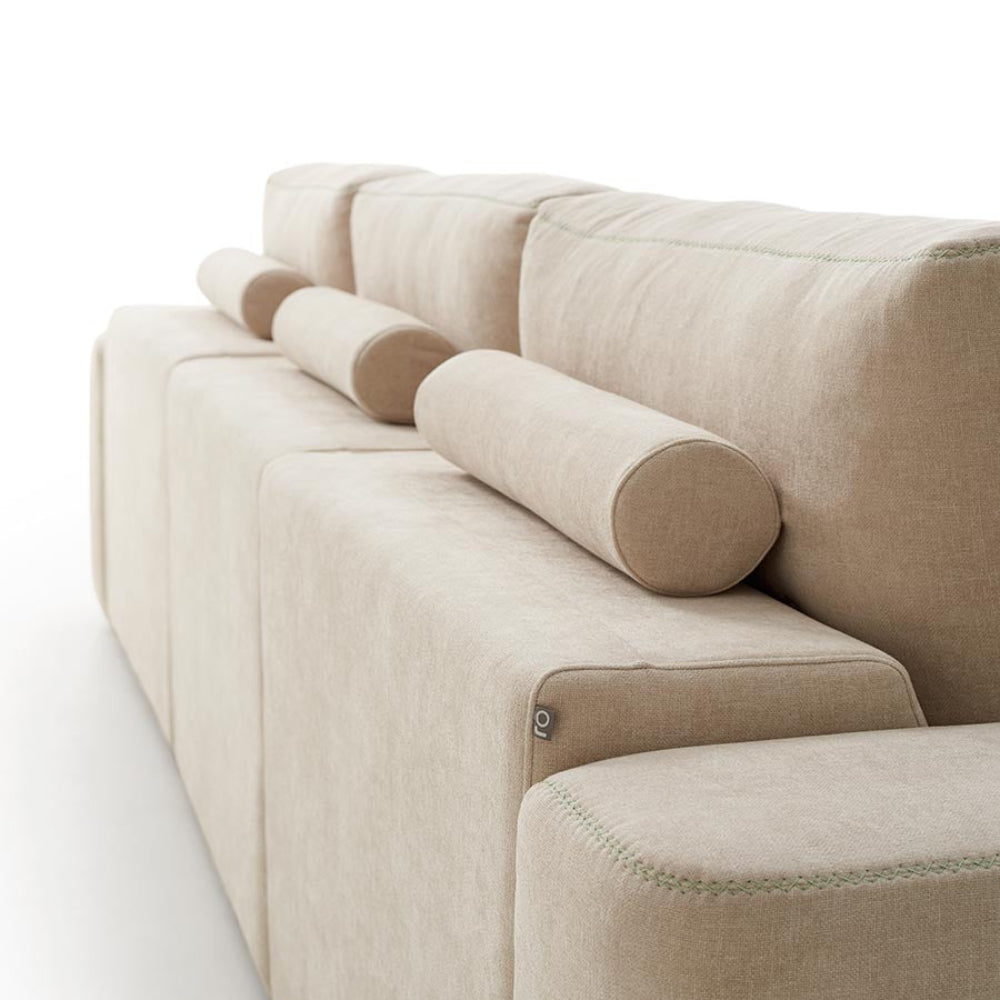 sofa Rinconera nube Disponible en nuestras tiendas de diseño Sidivani en Madrid y en nuestra web
