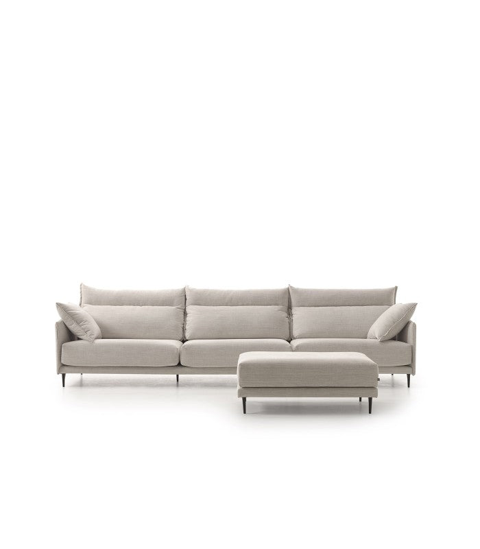 Sofá de diseño lineal con puf modelo NEIL en Aquaclean