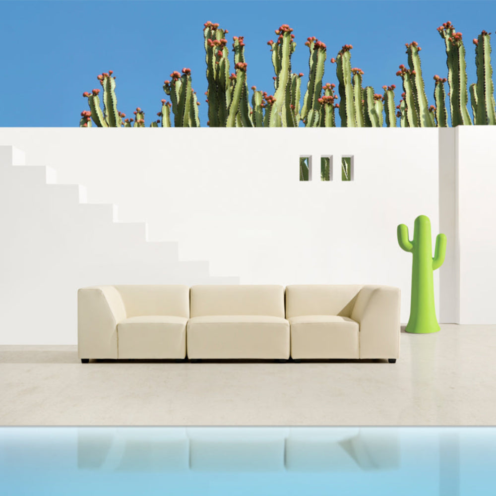 Sofá 3 plazas Tapizado apto para exterior modelo CUCA