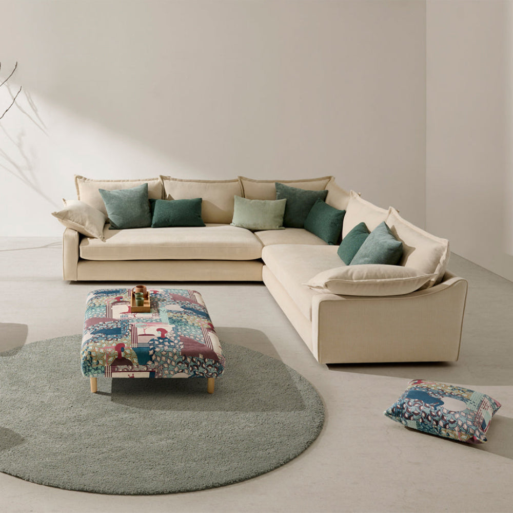 Rinconera de diseño y amplia sentada modelo Olavide