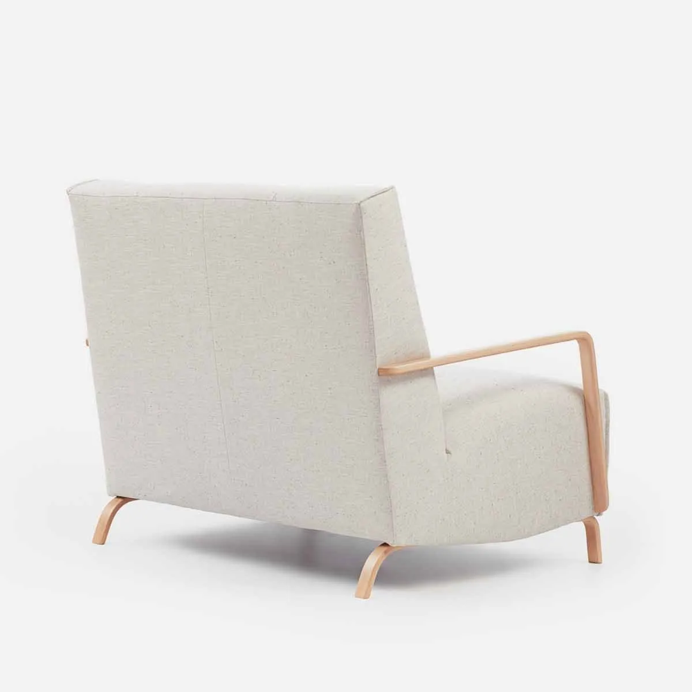 Sofá de 2 plazas de diseño nórdico modelo KOYO visto de espaldas