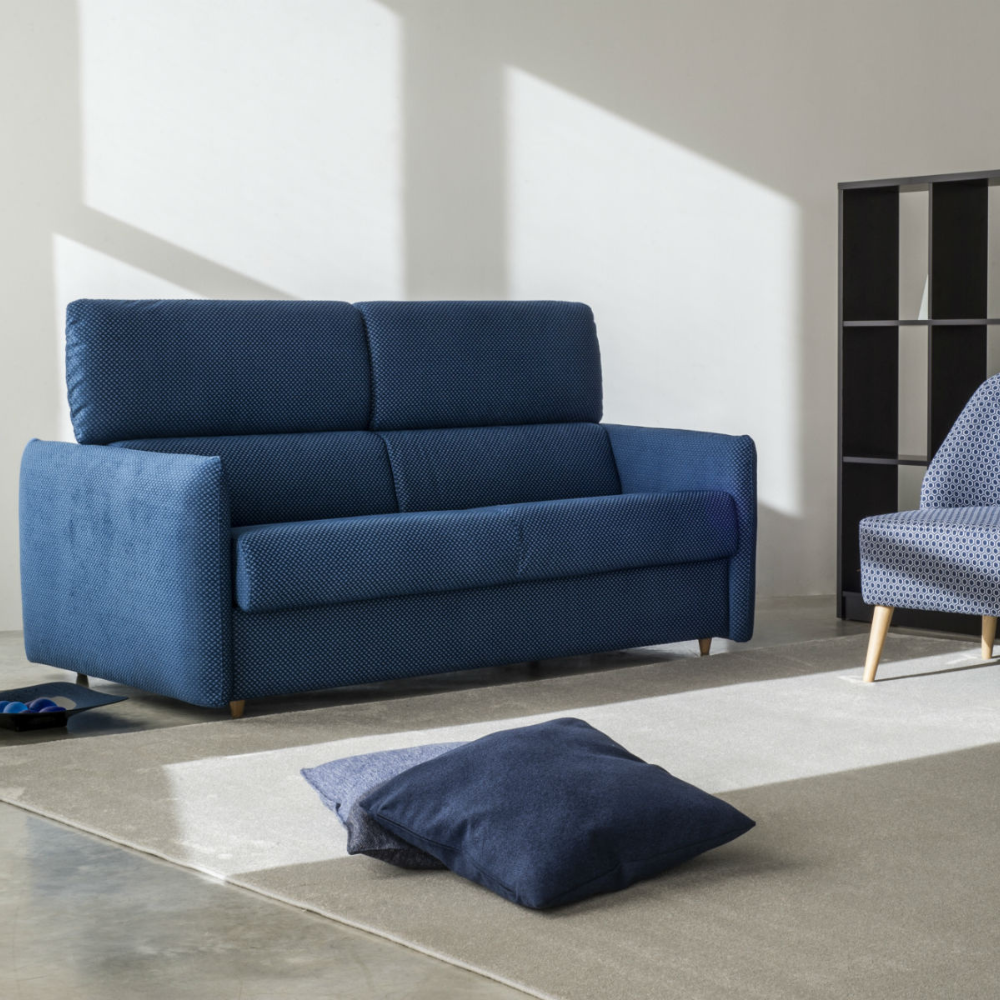 Sofá cama modelo TÍVOLI con sistema de apertura Italiano y cabezal abatible