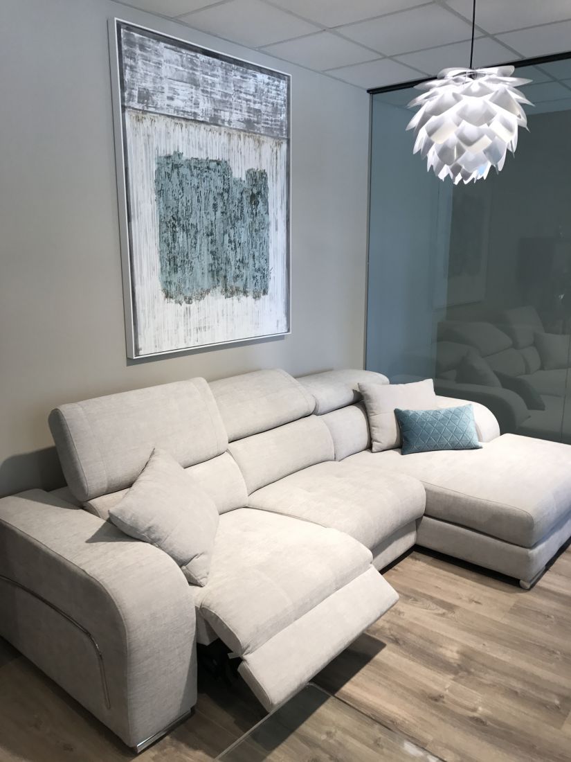 Chaiselongue de diseño modelo DEKOR con relax en tela antimanchas Crevin