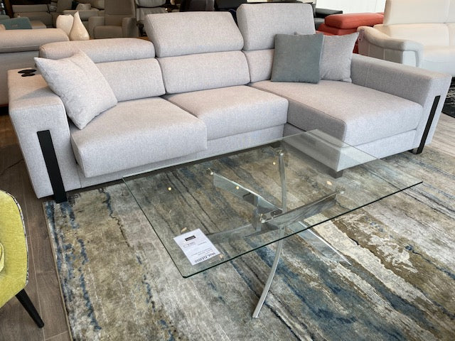 Chaiselongue con altavoces y sistema audio modelo NOBU en tela