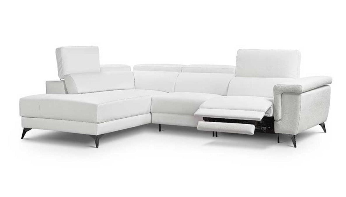 Rinconera de diseño abierto modelo Renzzo con 2 asientos relax motorizados en Piel Blanca