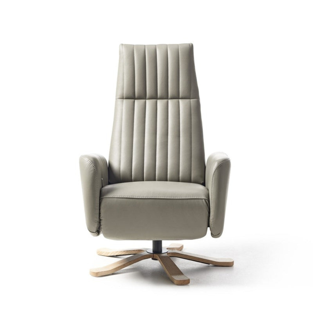 Sillón Relax giratoria de diseño modelo SEVENTY en piel natural flor