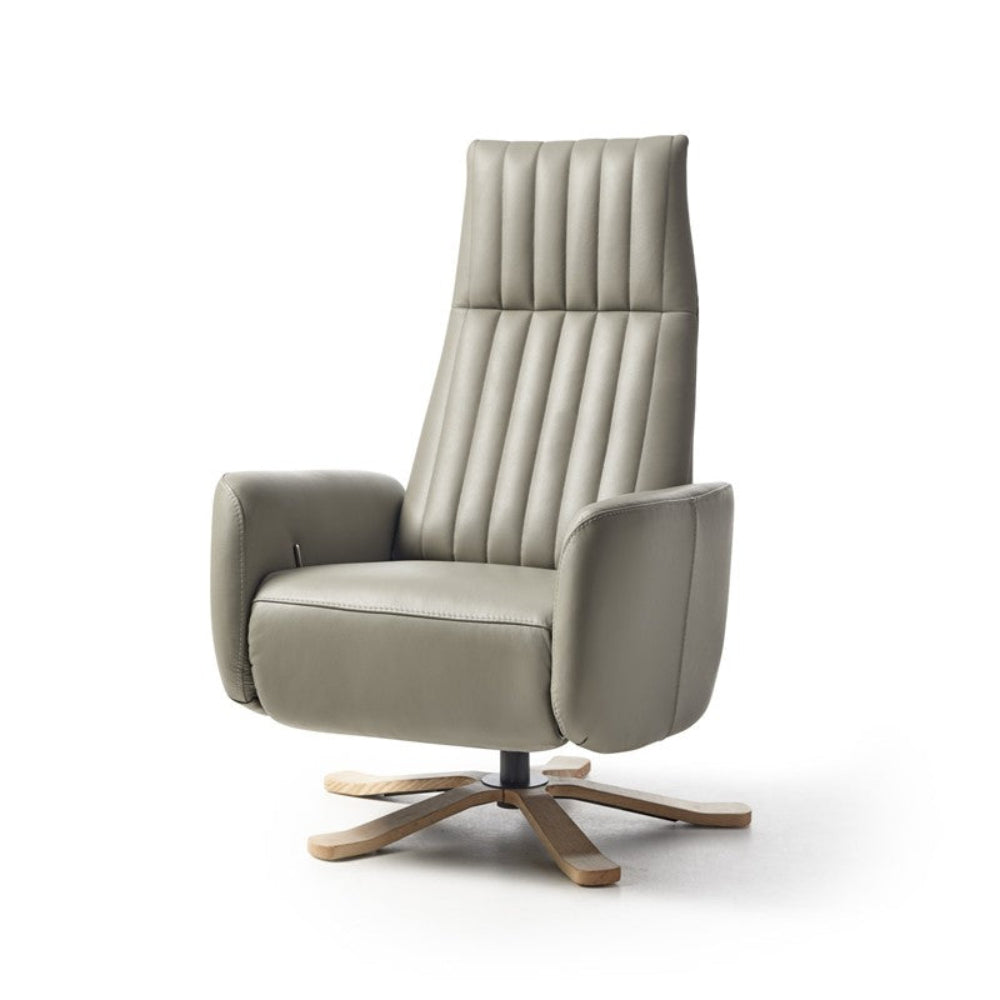 Sillón Relax giratoria de diseño modelo SEVENTY en piel natural flor