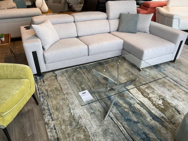 Chaiselongue con altavoces y sistema audio modelo NOBU en tela