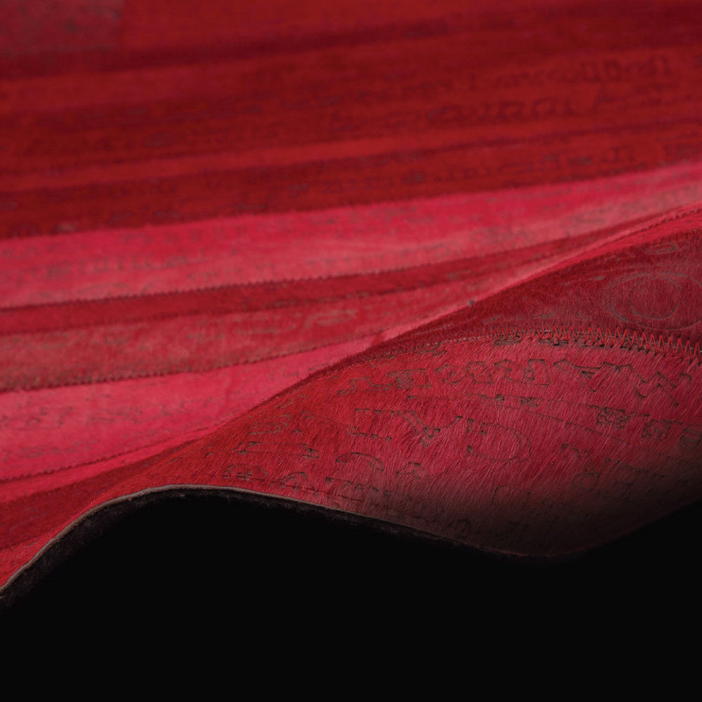 Alfombra Words Red Piel 2