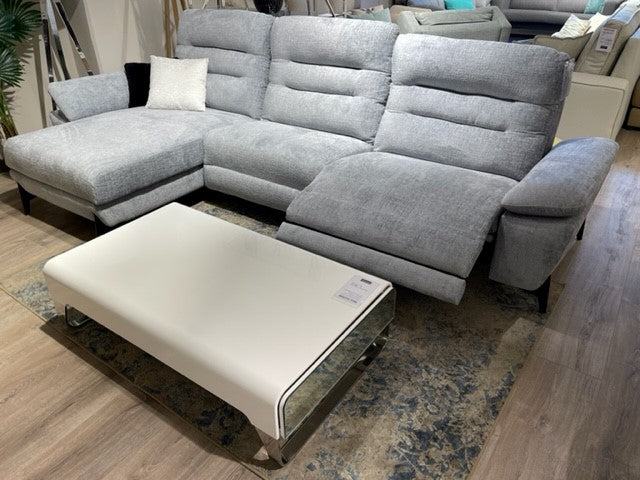 Chaiselongue de diseño y fondo reducido modelo MERY con asientos relax en tela antimanchas