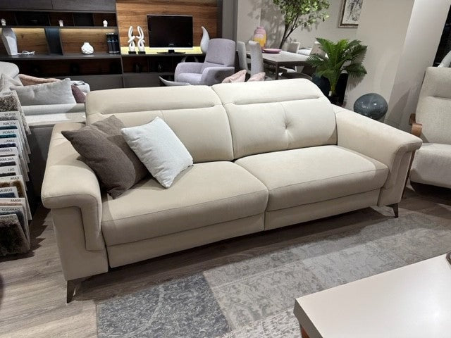 Sofa de diseño modelo VICTORIA en piel