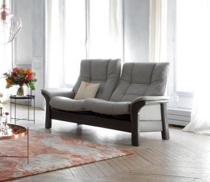 Sofá Stressless modelo WINDSOR en piel Paloma Silver Grey
