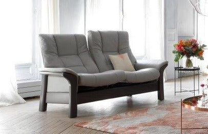 Sofá Stressless modelo WINDSOR en piel Paloma Silver Grey