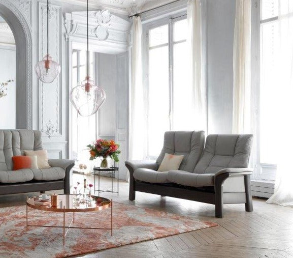 Sofá Stressless modelo WINDSOR en piel Paloma Silver Grey